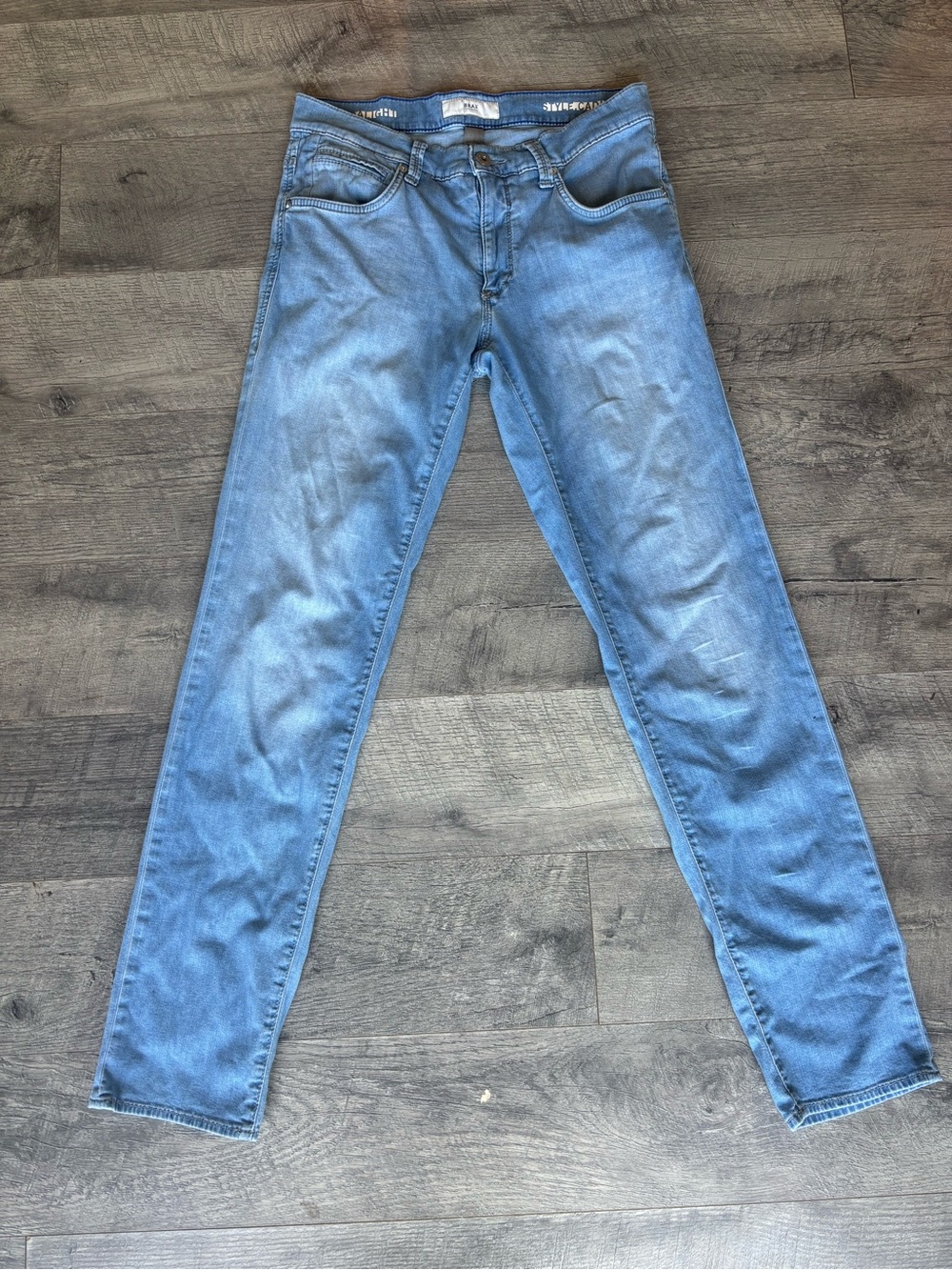 BRAX Ultralight Light Blue Jeans